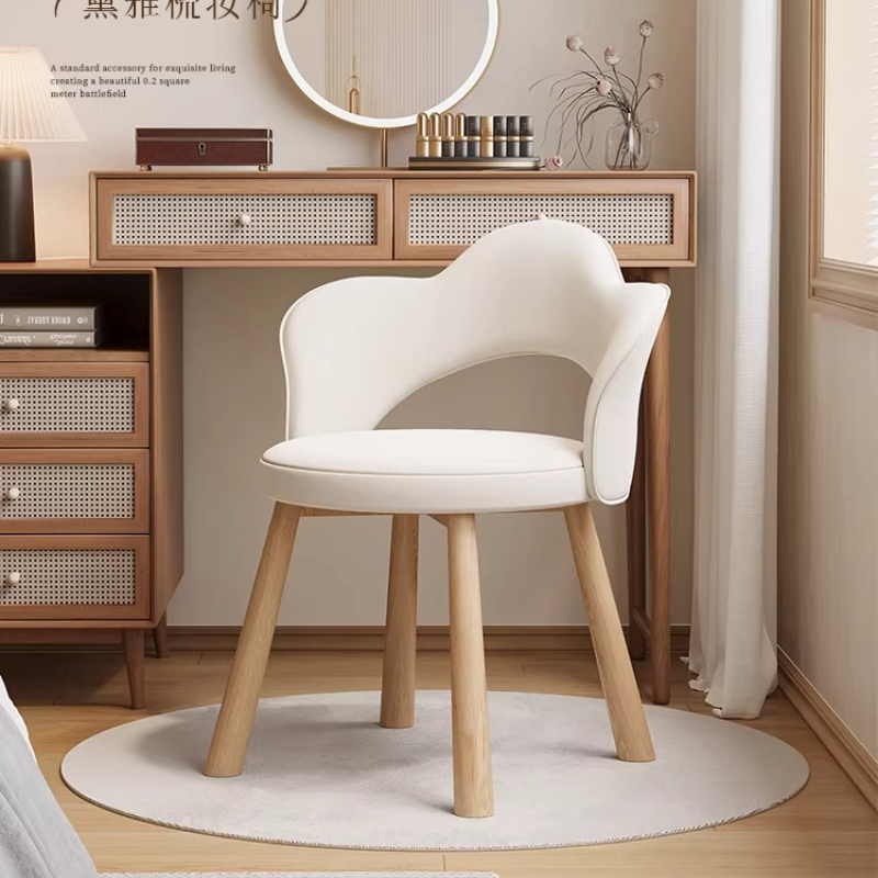 Minimalist Beauty Salon, Nail  - огляд і ціна Makeup Master Beauty Salon