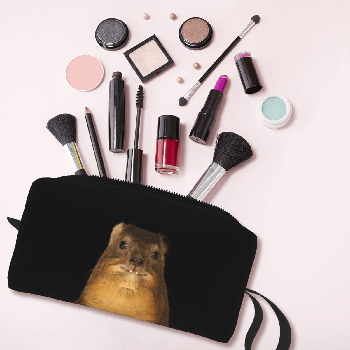 Rock Hyrax Photo Dassie Vampir - огляд і ціна Beauty Vampire Makeup